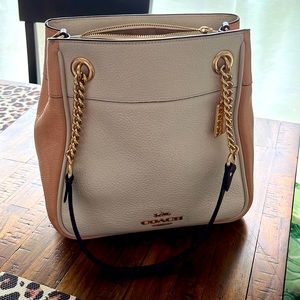 Coach cammie chain bucket bag!!